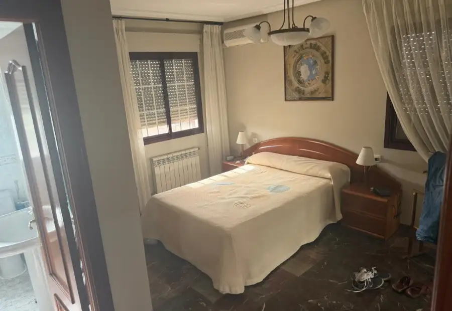 26059 - CHALET DE 207 m² CON GARAJE Y JARDIN EN PUERTOLLANO en Puertollano