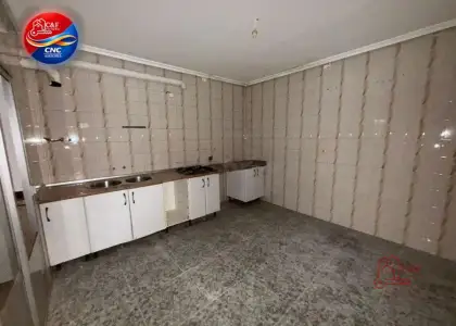 Adosado en venta en Argamasilla De Alba, Calle Ángel Dotor, de 160 m2 con 4 dormitorios, 2 baños y plaza de garaje por 54.000 €, Ref. 0427 en Argamasilla de Alba