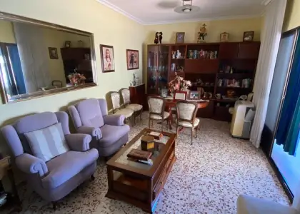 ALQUILER: CASA con TERRAZA y COCHERA en Puertollano en Puertollano