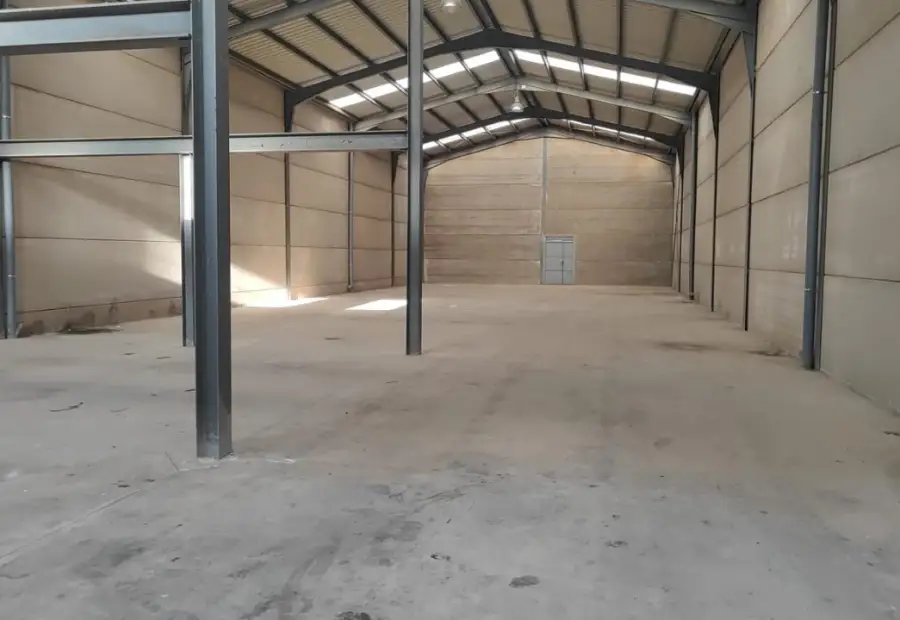 ALQUILER - ¡Gran oportunidad! Nave industrial en Puertollano