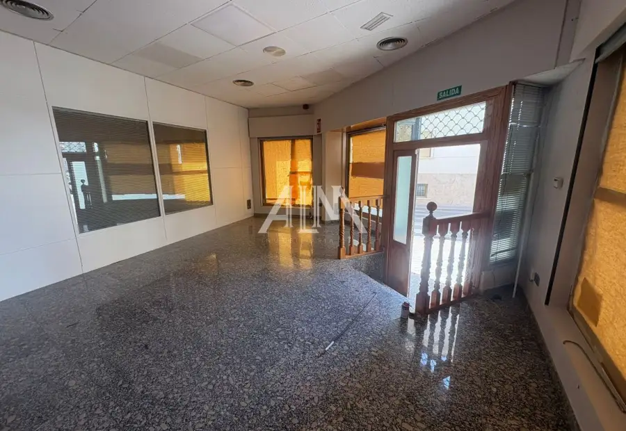 Alquiler Local Comercial Centro - Altagracia, Manzanares en Manzanares