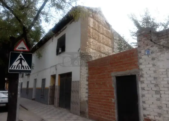 Casa A demoler o reconstruir La Villa de Don Fadrique