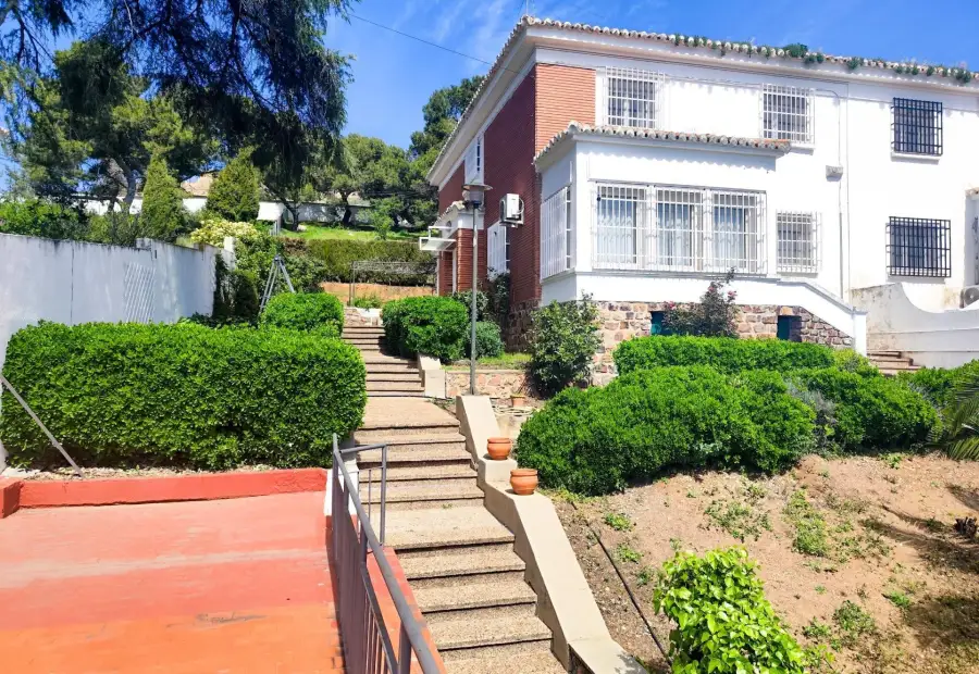 Casa Chalet en venta Zona Poblado. en Puertollano