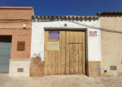Casa/Chalet pareado En Venta Calle Campomanes, Tomelloso en Tomelloso