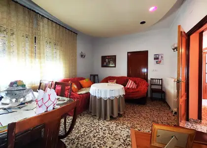 Casa con cochera zona Prolongacion Desengaño en Argamasilla de Calatrava