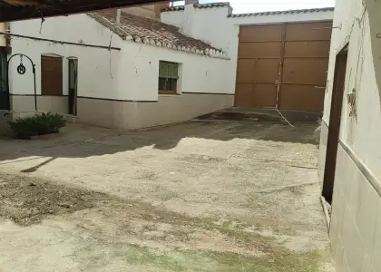 Casa de pueblo para rehabilitar en Almodóvar del Campo