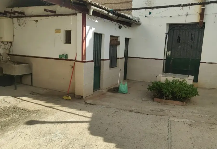 Casa de pueblo para rehabilitar en Almodóvar del Campo