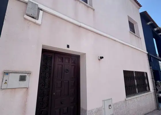 Casa en venta en Alcázar De San Juan, de 270 m2 con 2 dormitorios y baño por 145.000 €, Ref. 0299