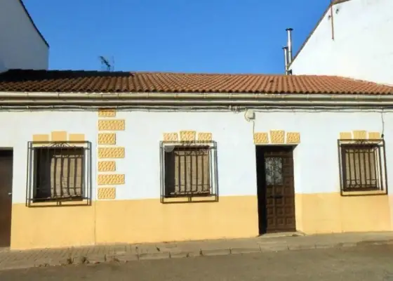Casa en venta en Cabanillas Del Campo - Cabanillas Del Campo, 170.000 €, 70 m2, ref. 663276