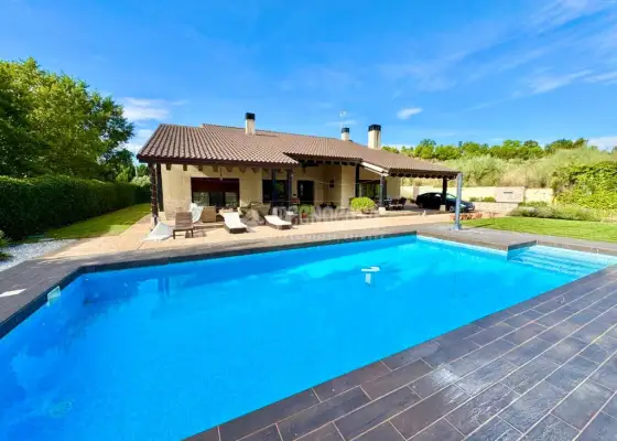Casa en venta en Cabanillas Del Campo - Cabanillas Del Campo, 740.000 €, 507 m2, ref. 631878
