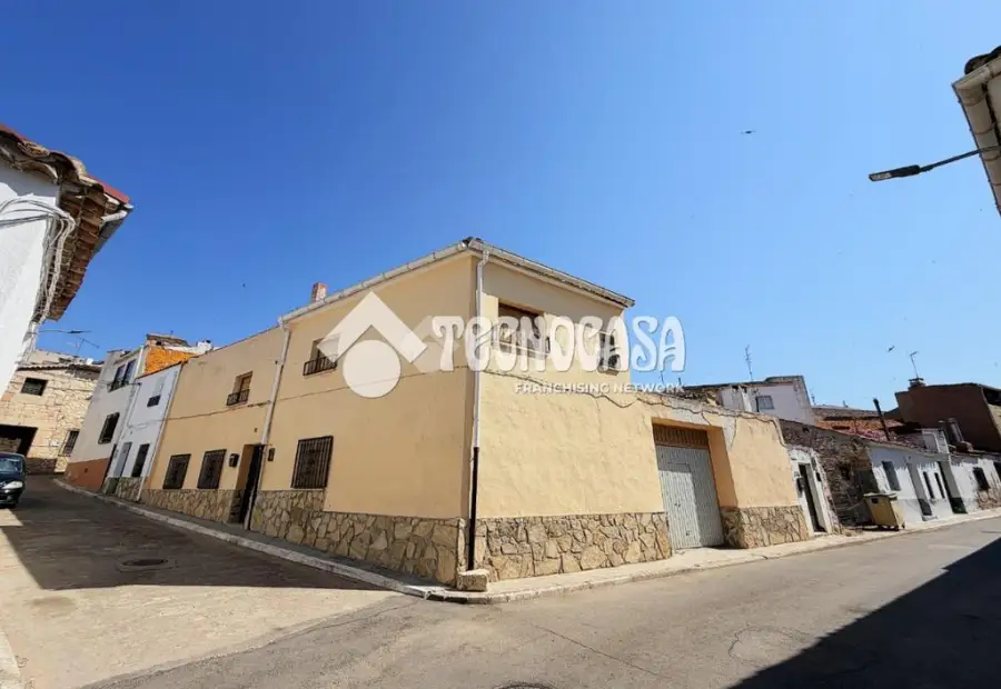 Casa en venta en Campillo De Altobuey - Campillo De Altobuey, 123.000 €, 250 m2, ref. 663885 en Campillo de Altobuey