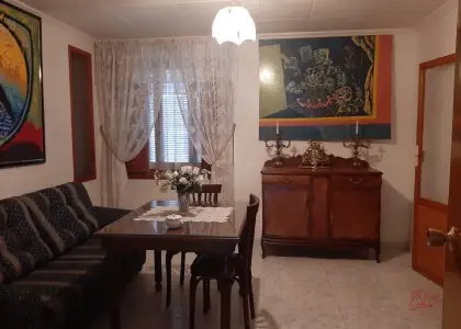 Casa en venta en Campo De Criptana, Calle Virgen De Criptana, de 345 m2 con 5 dormitorios, 2 baños, plaza de garaje y trastero por 105.000 €, Ref. 0422 en Campo de Criptana