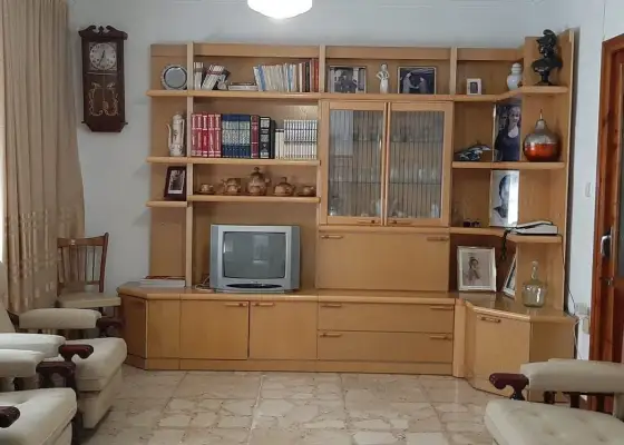 Casa en venta en Campo De Criptana, Calle Virgen De Criptana, de 345 m2 con 5 dormitorios, 2 baños, plaza de garaje y trastero por 105.000 €, Ref. 0422