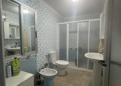 Casa en venta en Campo De Criptana, de 339 m2 con 5 dormitorios, 2 baños, plaza de garaje y terraza por 130.000 €, Ref. 0385 en Campo de Criptana