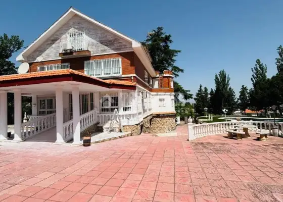 Casa en venta en Casarrubios Del Monte - Calypo-Fado, 550.000 €, 648 m2, ref. 635511