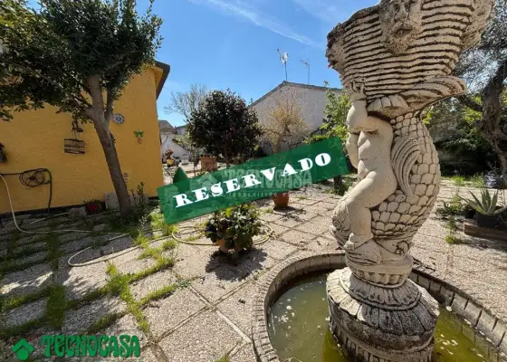 Casa en venta en Casarrubios Del Monte - Casarrubios Del Monte, 240.000 €, 173 m2, ref. 648351
