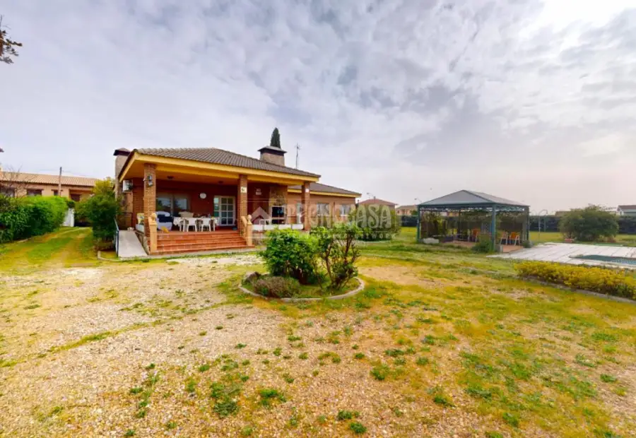 Casa en venta en El Casar - El Casar, 699.000 €, 360 m2, ref. 620400 en El Casar