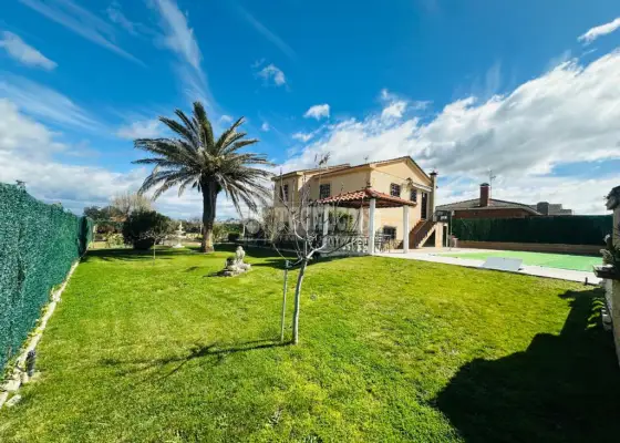 Casa en venta en Escalona - Escalona, 191.900 €, 210 m2, ref. 651910