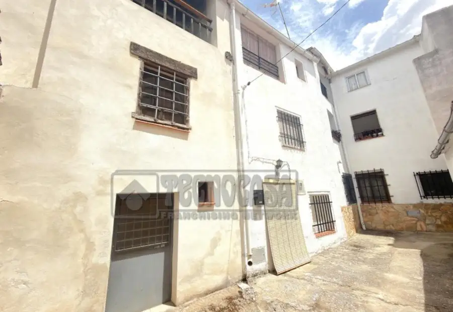 Casa en venta en Gascueña - Gascueña, 46.900 €, 105 m2, ref. 663059 en Gascueña