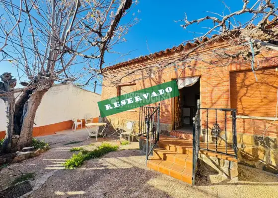 Casa en venta en Guadamur - Guadamur, 85.000 €, 167 m2, ref. 652250