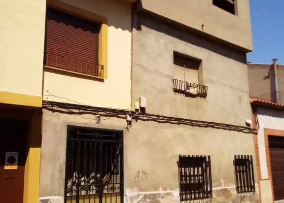 Casa en venta en La Solana, 2 dormitorios · 128 m² · 45.000 €