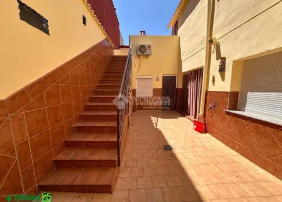Casa en venta en La Solana - La Solana, 159.900 €, 216 m2, ref. 664080