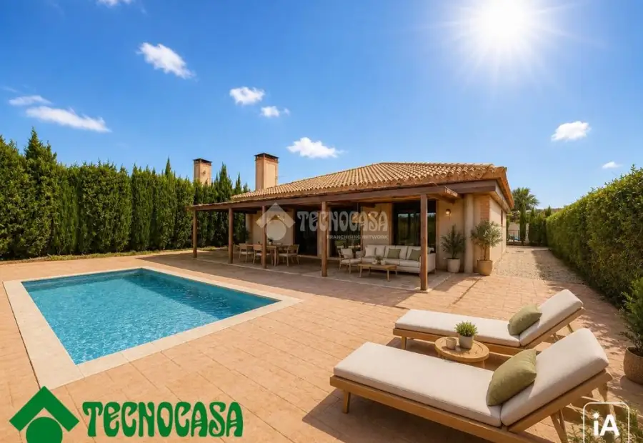 Casa en venta en Layos - Layos, 294.000 €, 195 m2, ref. 647080 en Layos