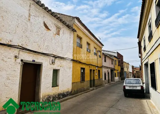 Casa en venta en Los Navalucillos - Los Navalucillos, 29.000 €, 79 m2, ref. 663098