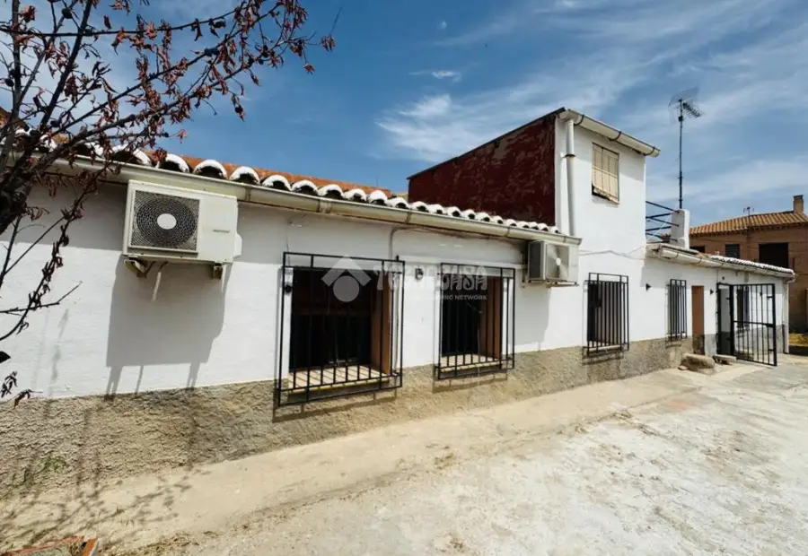 Casa en venta en Nambroca - Nambroca, 99.900 €, 124 m2, ref. 666106 en Nambroca