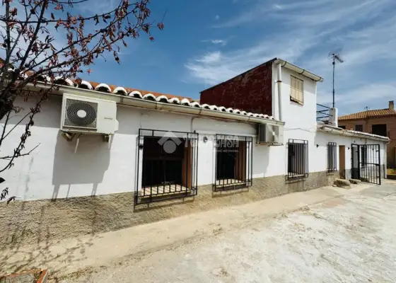 Casa en venta en Nambroca - Nambroca, 99.900 €, 124 m2, ref. 666106