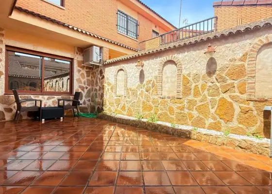 Casa en venta en Portillo De Toledo - Portillo De Toledo, 210.000 €, 356 m2, ref. 658226