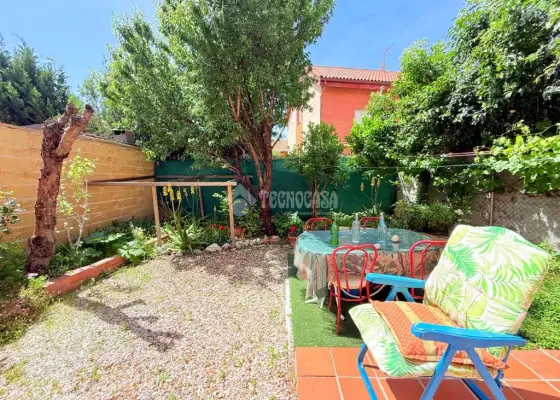Casa en venta en Seseña - Seseña, 297.000 €, 198 m2, ref. 657838