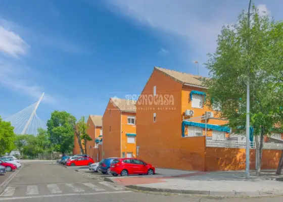 Casa en venta en Toledo - Polígono S.m. Benquerencia, Polígono, 299.900 €, 175 m2, ref. 653928