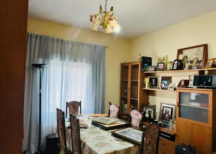 Casa en venta en Villafranca De Los Caballeros, de 188 m2 con 3 dormitorios, baño, terraza y terreno por 105.000 €, Ref. 0296 en Villafranca de los Caballeros