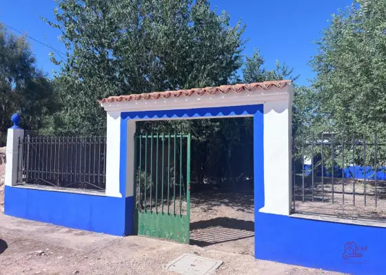 Casa en venta en Villafranca De Los Caballeros, de 71 m2 con 3 dormitorios, baño y terreno por 75.000 €, Ref. 0308