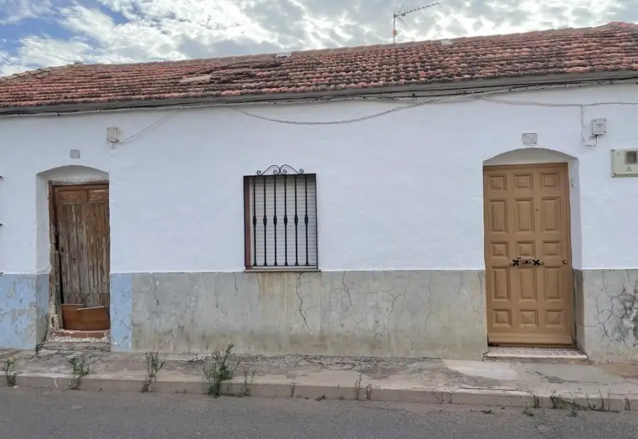 Casa para reformar en Argamasilla de Calatrava