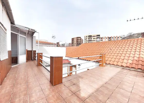Casa Zona LAS 300 en Puertollano