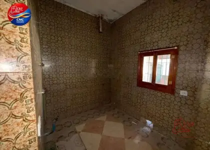 Chalet en venta en Argamasilla De Alba, Calle Avemaria, de 211 m2 con 5 dormitorios, 2 baños y plaza de garaje por 60.000 €, Ref. 0457 en Argamasilla de Alba