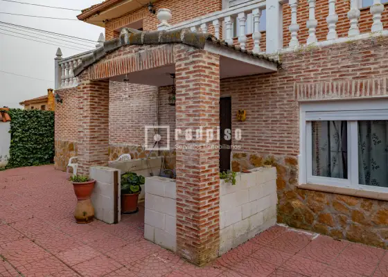 Chalet en venta en Casarrubios del Monte, Toledo