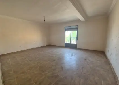Edificio con 2 pisos y garaje en Puertollano