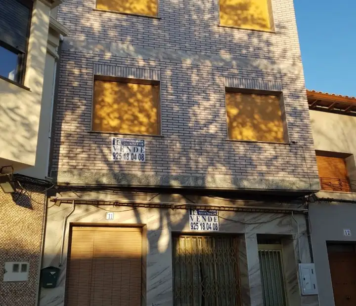 Edificio En buen estado La Puebla de Almoradiel en La Puebla de Almoradiel
