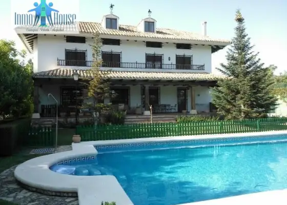 Exclusiva parcela en Urbanización Aguasol Albacete