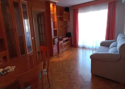 Habitación en piso compartido de 2 habitaciones en Bargas, gastos incluidos, solo mujeres, profesionales. en Toledo