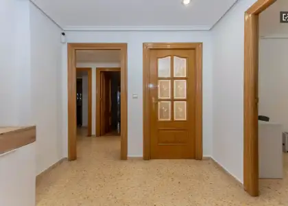 Habitación en piso compartido de 4 habitaciones en alquiler en Els Orriols en Valencia