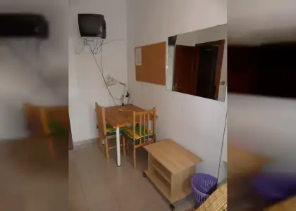 Habitación en piso compartido de 4 habitaciones en Casa de Campo, se alquila. Profesionales y estudiantes son bienvenidos. en Madrid
