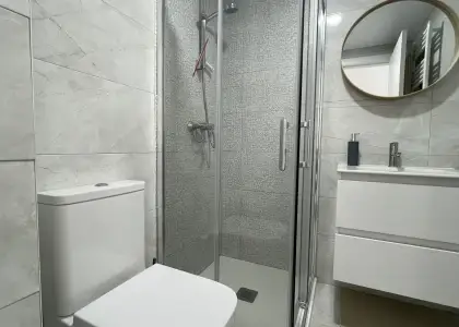 Habitación en piso compartido en Santa Cruz de Bezana en Santander