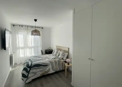 Habitación en piso compartido en Santa Cruz de Bezana en Santander