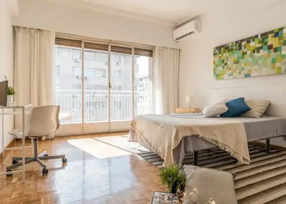 Habitación en un piso compartido de 10 habitaciones en alquiler en Castillejos. en Madrid