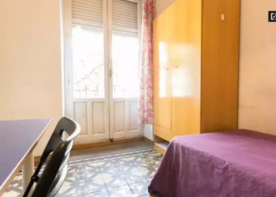 Habitación en un piso compartido de 7 habitaciones en alquiler en Gaztambide para estudiantes. en Madrid