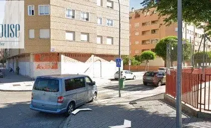 Inmohouse vende o alquila local en santa teresa en Albacete